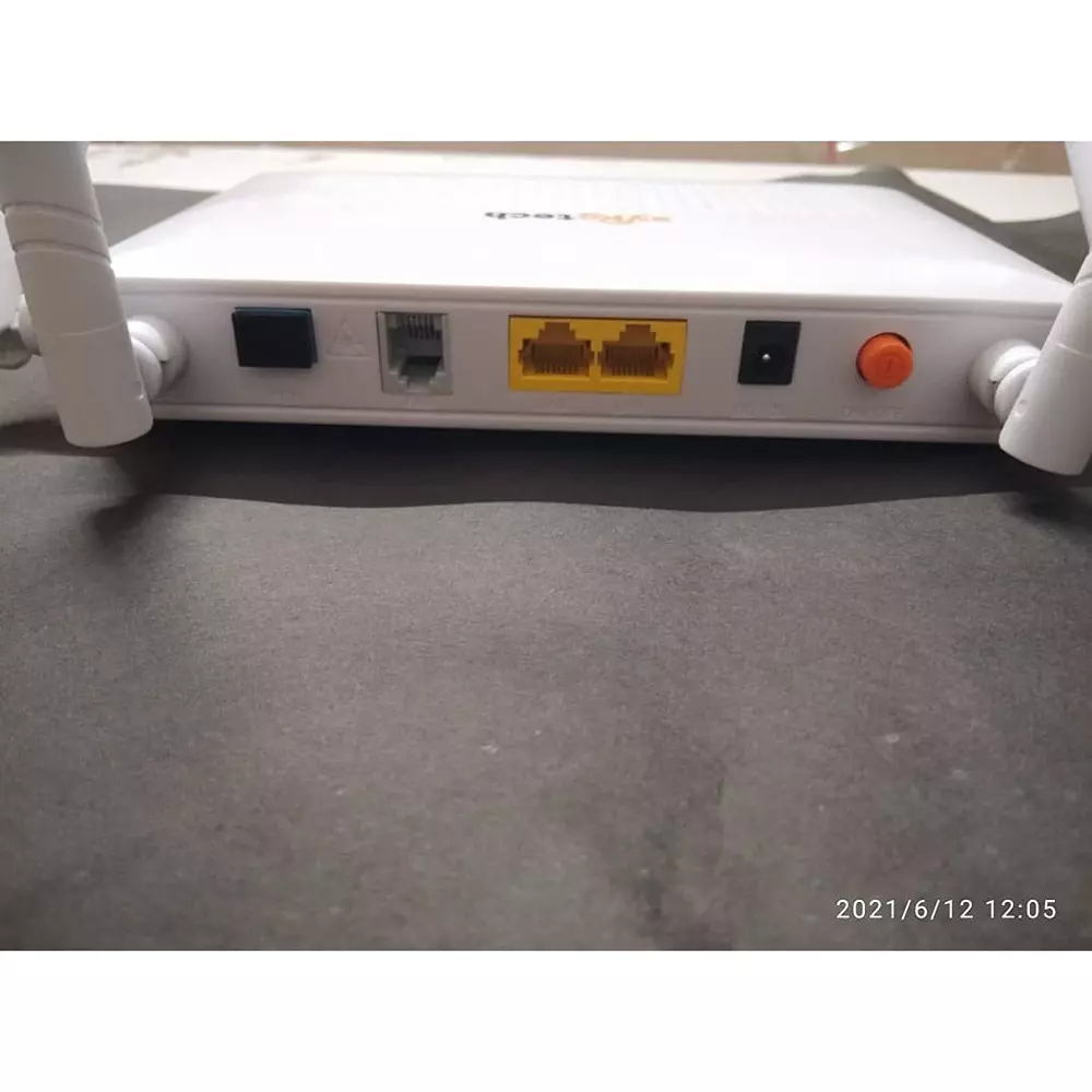 syrotech-dual-band-xpon-ont-with-4-antenna-wireless-router-2010-wadont