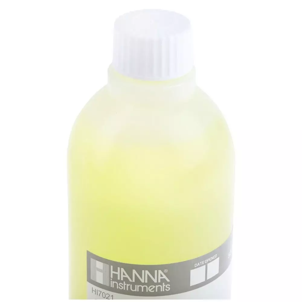 Hanna Instruments Buffer Solution, 500 ml Bottle, HI7020L