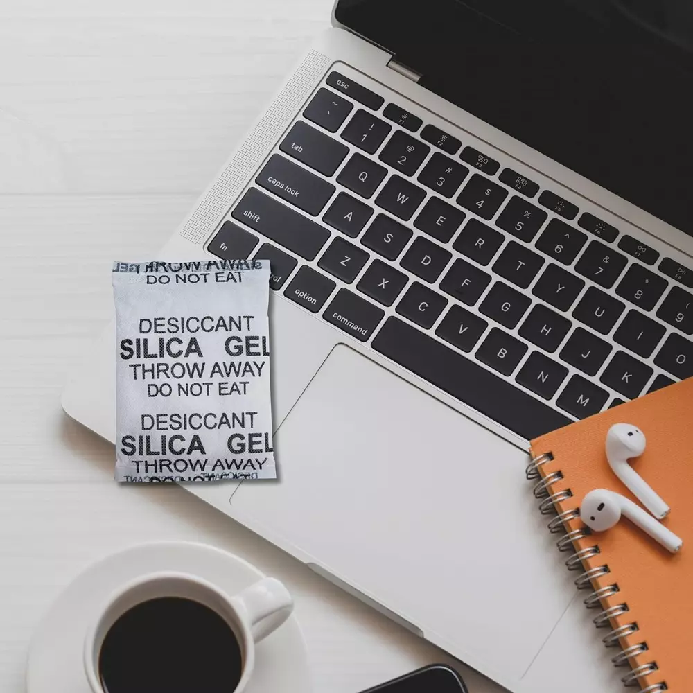 Elysian Desiccant Silica Gel Pouch 20 g for Clothes, Jwellery, Expensive Electronics and Military Items (Pack of 20 Pcs)