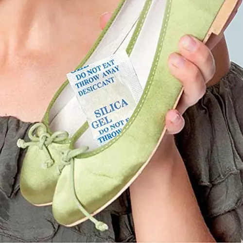 Starpack 1 g Silica Gel White Crystal Pouch for Absorbing Moisture of Electronics, Wardrobe, Food, Clothes, Shoes etc (Pack of 20)