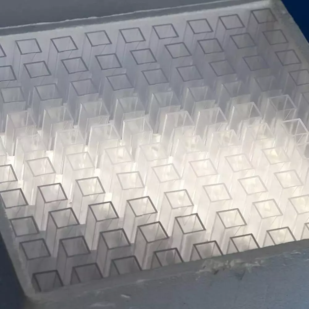 lark-2-side-disposable-cuvette-spectro-square-14-ml-capacity-10-mm-diameter-polystyrene-clear-mdc-264-pack-of-100-pcs