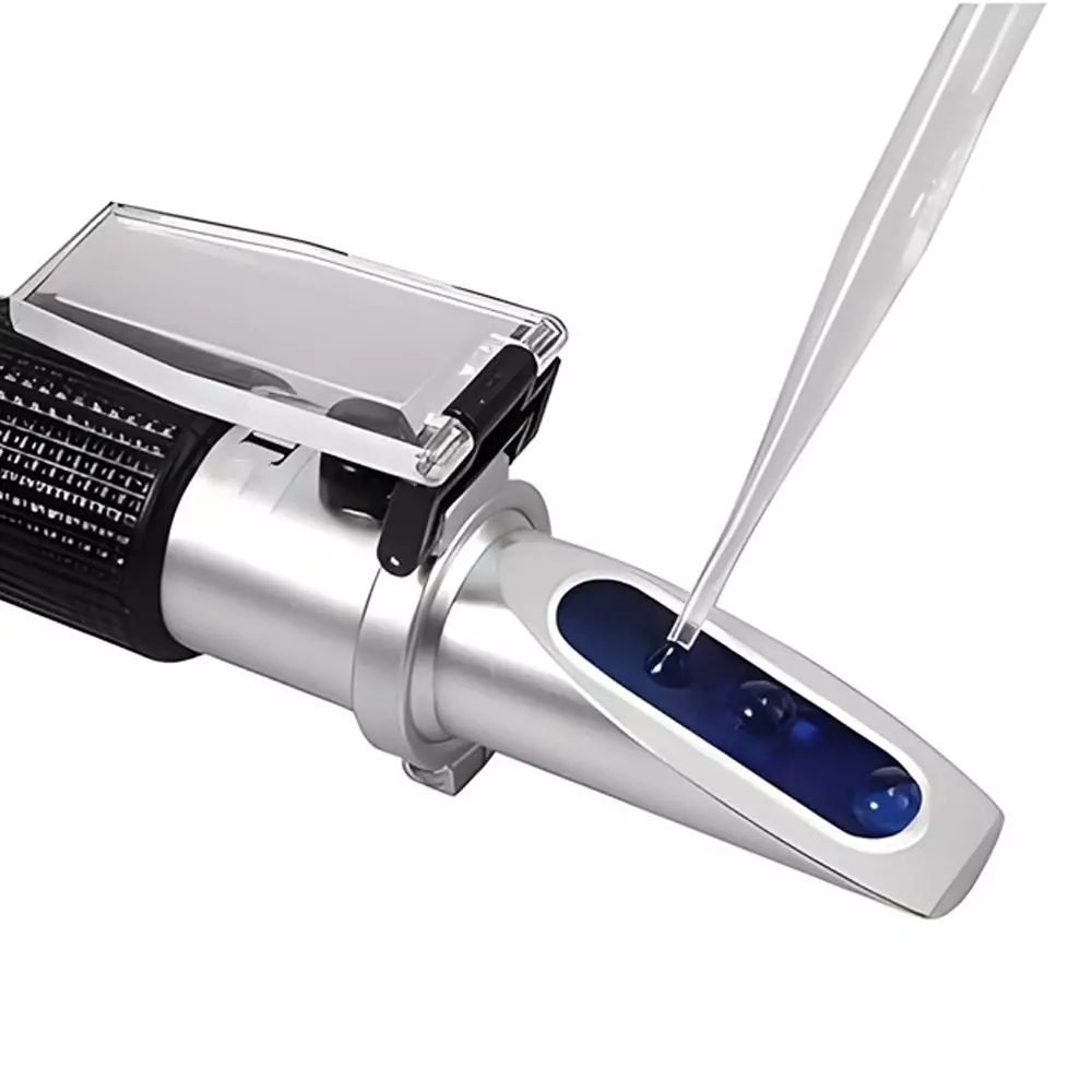 Bysafe Brix Hand Held Refractometers With ATC, 28-62% Range for Sugar Content Measurement in Laboratories, 12-6QOS-67CR