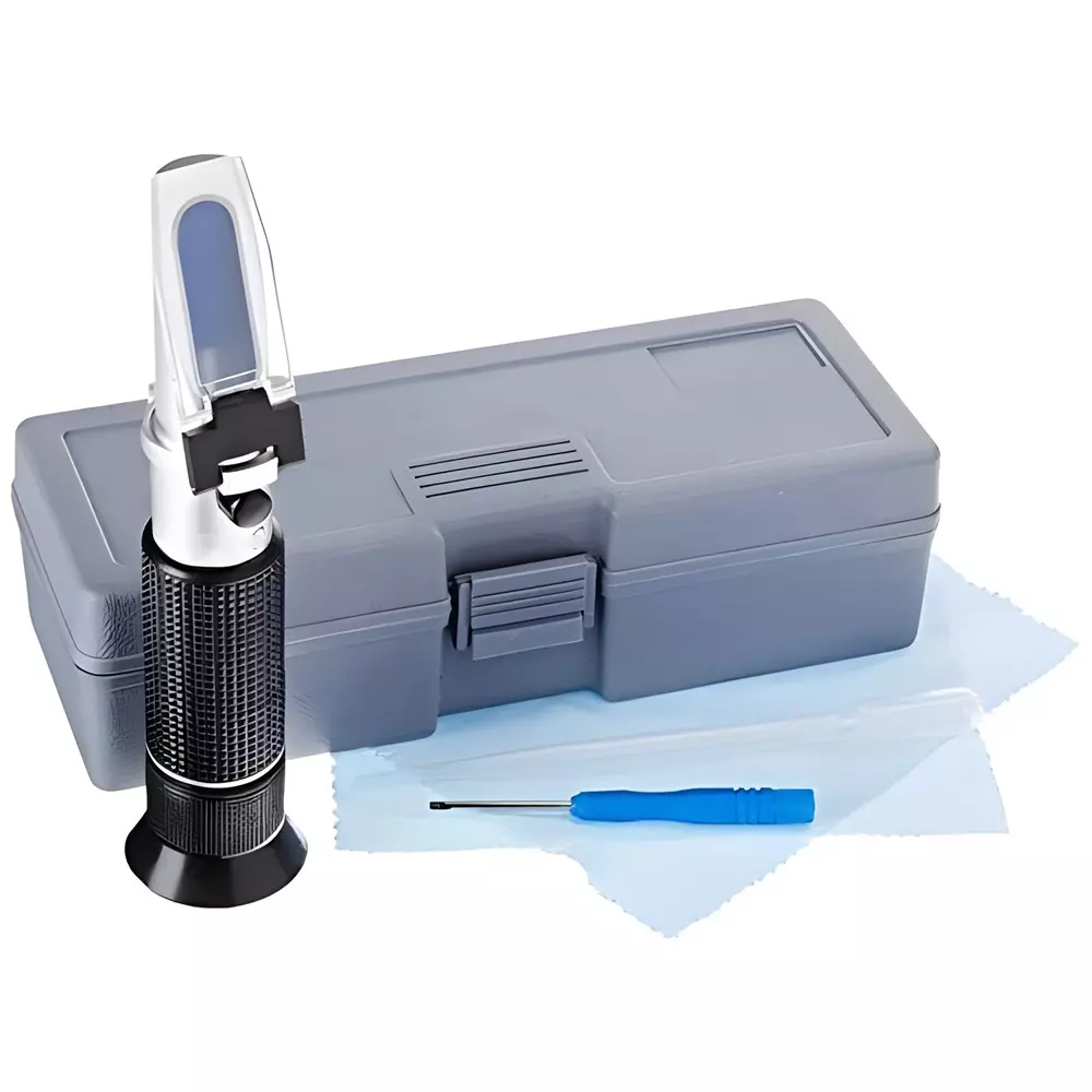 Bysafe Hand Refractometer With ATC, 0-32% Range and 0.002 Division for Laboratories, O2-KN2D-ABNY