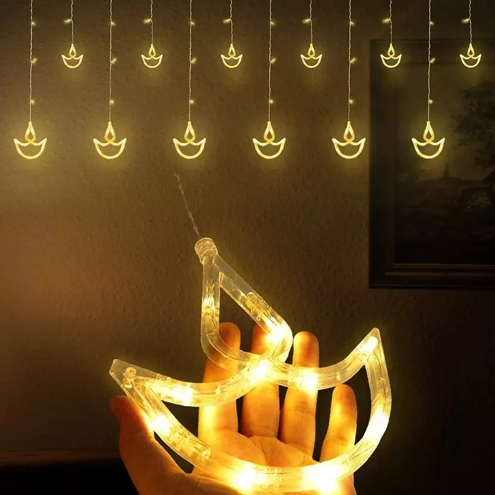 amiciVision Diya Curtain String Light with 138 LEDs Cool White