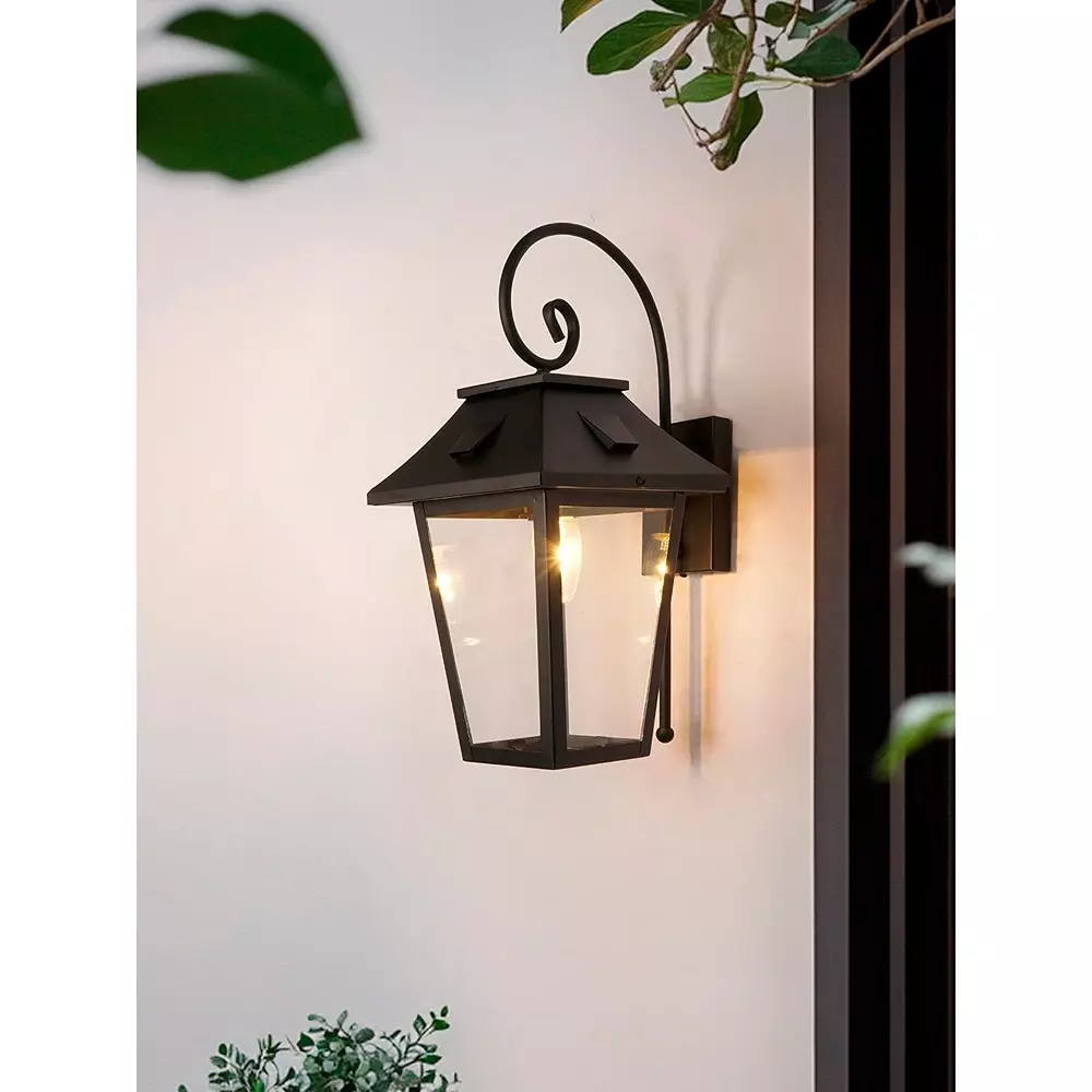 fos-lighting-outdoor-wall-colonial-black-outdoor-wall-lantern-with-tapered-hut-design