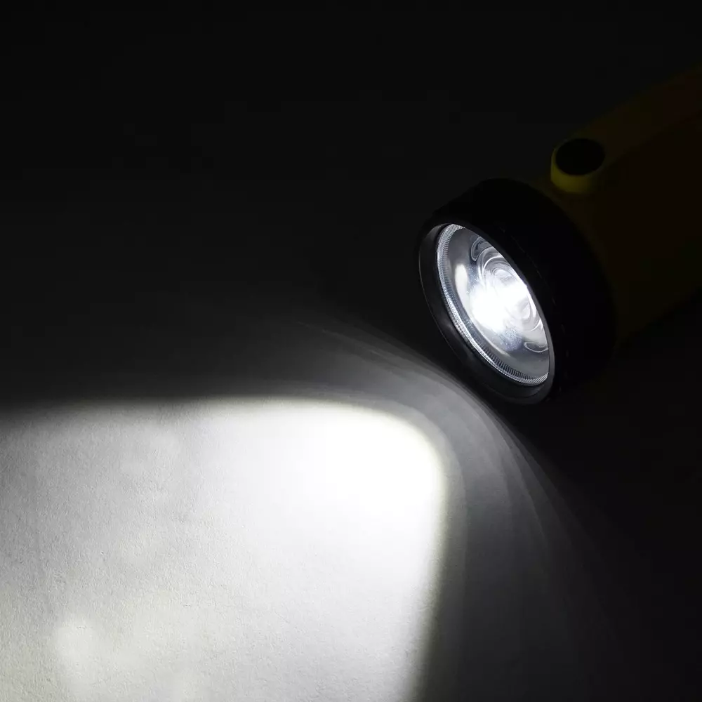 monotaro-led-flashlight-powerful-light-pp-yellow-175-mm-overall-length-4-x-d-batteries
