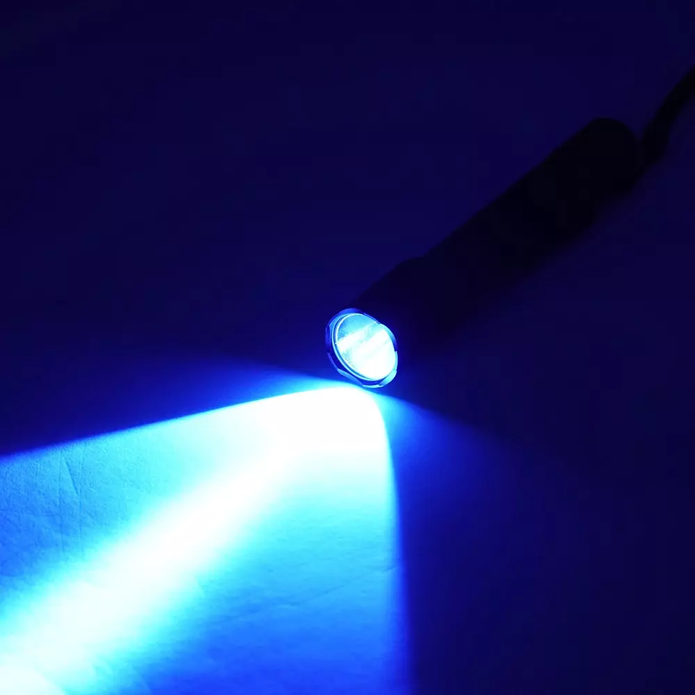 monotaro-black-light-uv365nm-for-foreign-object-detection-ipx8-uv365