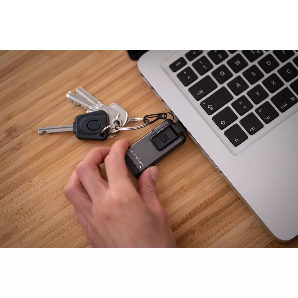 led-lenser-key-chain-flash-light-grey-black-color-400-lm-maximum-luminous-flux-and-80-m-beam-distance-k6r