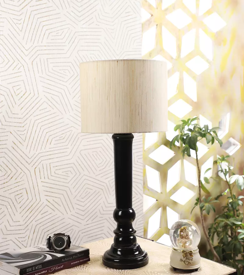 Tucasa NTU-192 B-22 Table Lamp with Wood Base (Beige)