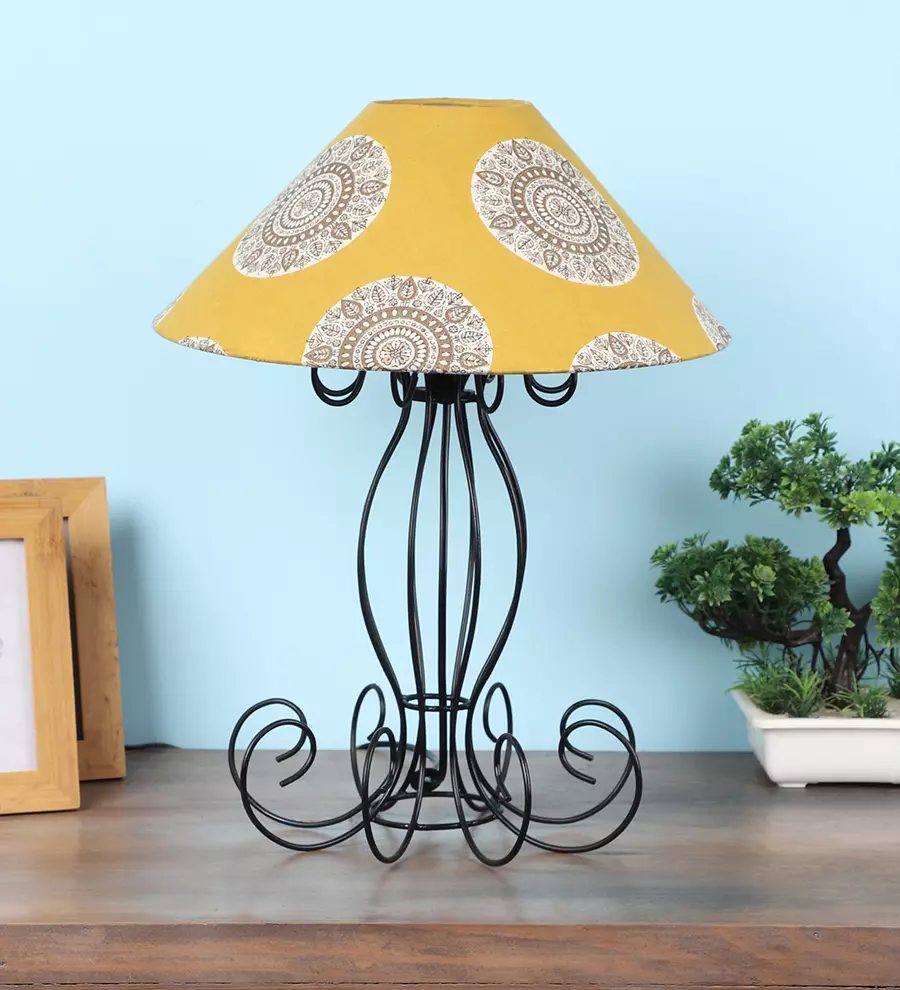 Tucasa TC-83 17 Inch Mandala Print Table Lamp with Metal Base