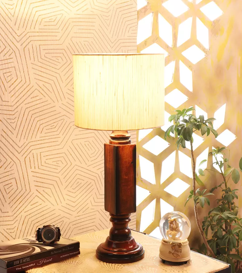 Tucasa NTU-185 B-22 Table Lamp with Wood Base (Beige)