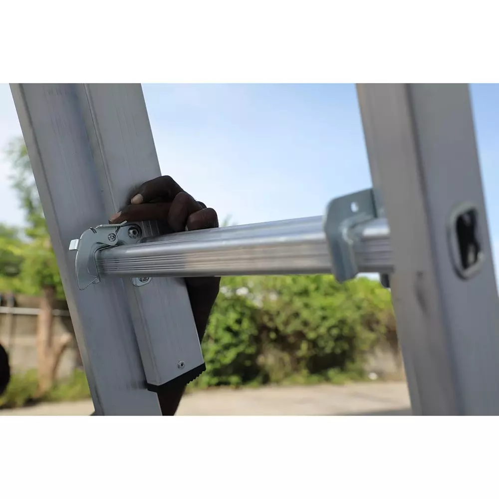 aardwolf-quickfit-33-step-3x11-triple-single-extension-ladder-aluminium-silver-150-kg-load-capacity-27-ft-triple-10-ft-single-82-m-triple-304-m-single-height-extended-for-commercial-industrial-use-aqt-404