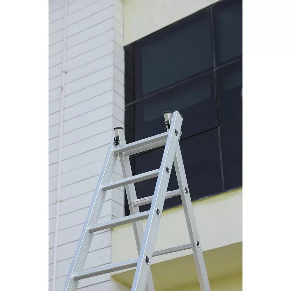 aardwolf-quickfit-30-step-2x15-triple-single-extension-ladder-aluminium-silver-150-kg-load-capacity-23-ft-triple-13-ft-single-7-m-triple-396-m-single-height-extended-for-commercial-industrial-use-aqt-312