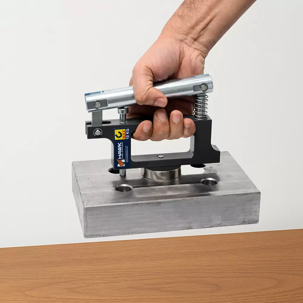 Hawk Portable Magnetic Lifter Cast Iron & Stainless Steel Manual 10 Kg Capacity, ML-MML-10