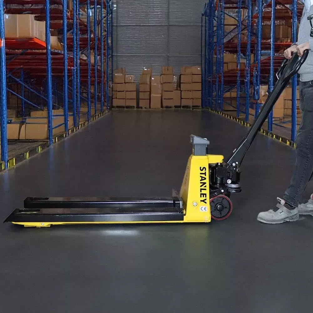 stanley-2-ton-scale-pallet-truck-with-steel-square-shaped-rubber-wrapped-and-175-cm-lifting-height-sxwti-cpt-scale1