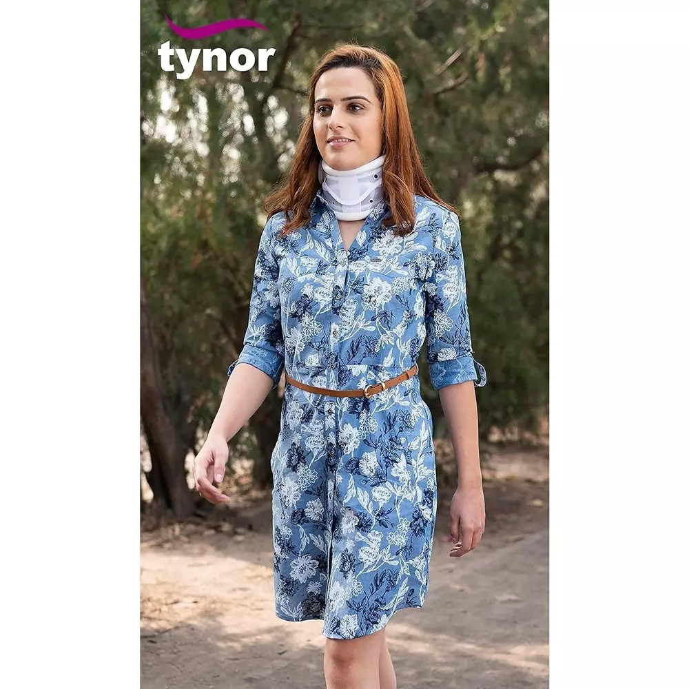 Tynor Cervical Collar White Medium Size, TA05986
