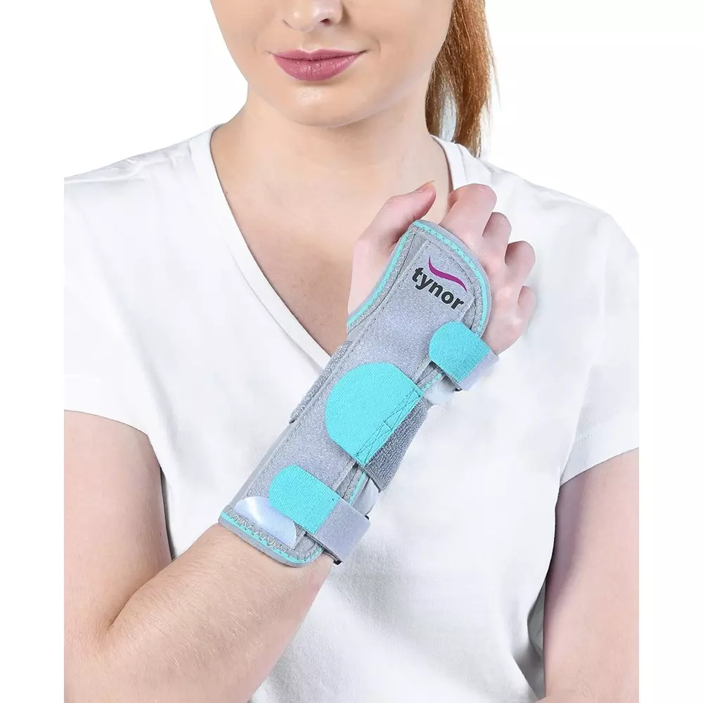 Tynor Wrist Splint AMBIDEXTROS Grey Medium Size, TA06016