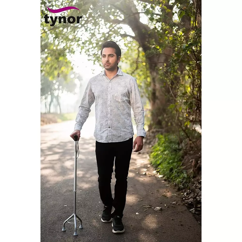 Tynor Walking Stick Tripod Black Standard Size, TA06095