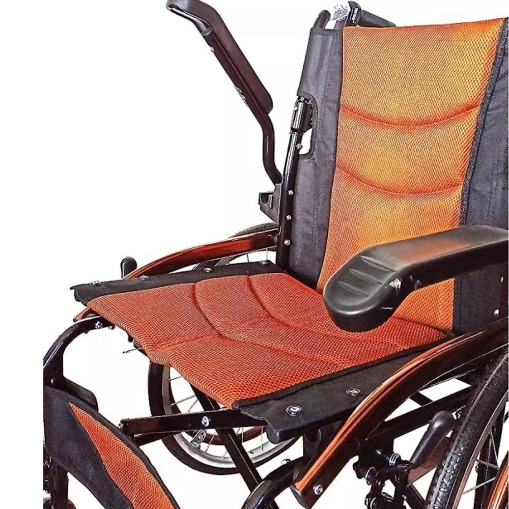 Karma Healthcare Wheelchair 45.72 cm (18 inch) Seat Width 100 Kg Load Capacity Flip-Back Armrest, Ryder AWC 13