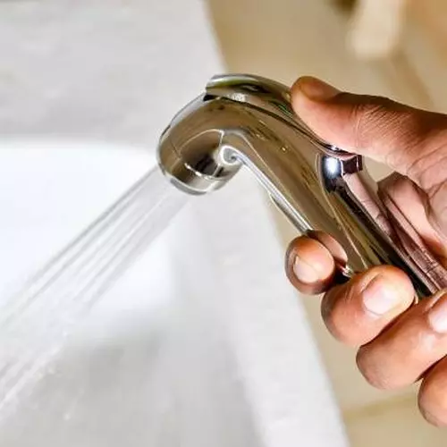 D&B BATHWARE ABS Chrome Finish Health Faucet with 1 m Hose and Holder, DB-TLTHF6614