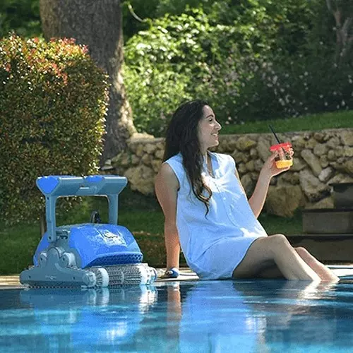 Maytronics Dolphin M 400 CB Robotic Pool Cleaner 17 m with Swivel Cable Length Pool Size Up to 15 m