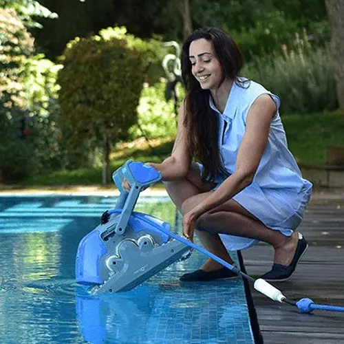 Maytronics Dolphin M 400 CB Robotic Pool Cleaner 17 m with Swivel Cable Length Pool Size Up to 15 m