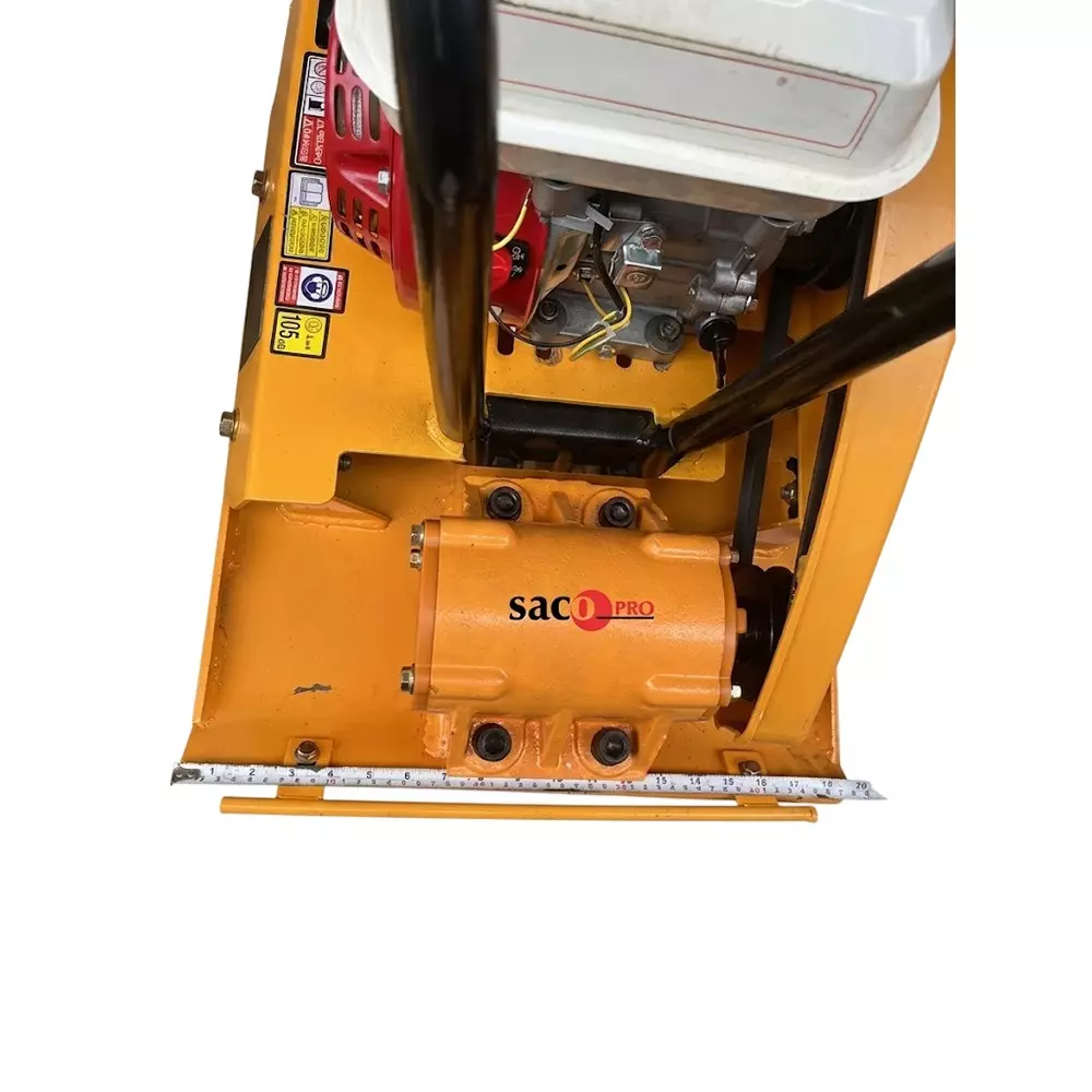 saco-pro-4-ton-plate-compactor-machine-with-motor-55-hp-motor-power-and-15-kn-centrifugal-force-pc-90-motor