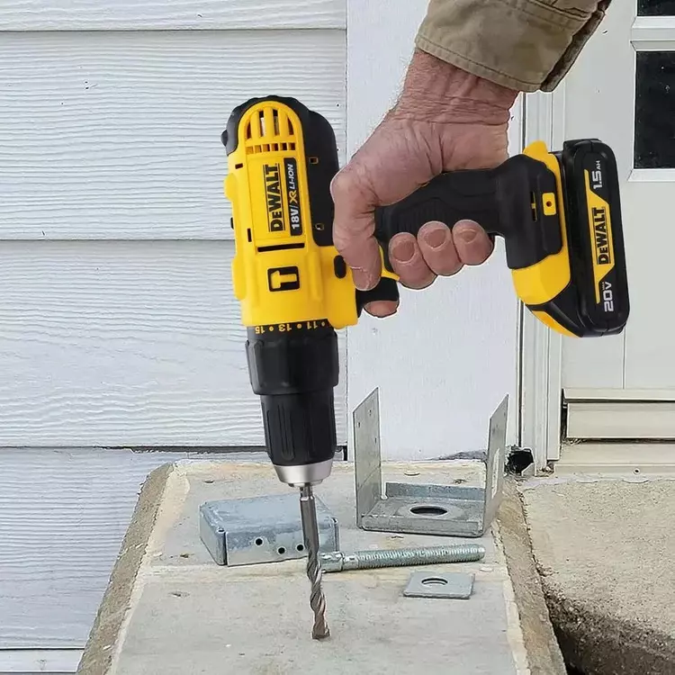 dewalt-cordless-hammer-drill-driver-15-13-mm-chuck-capacity-42-nm-maximum-torque-dcd776d2t-b1-battery-charger-not-included