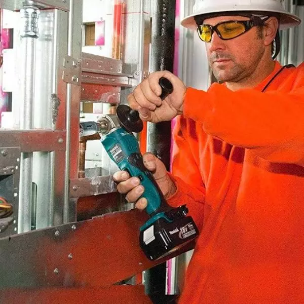 Makita 18 V Cordless Angle Drill with 10 mm Keyed Chuck and 1800 RPM, DDA350Z (Without Battery & Charger)