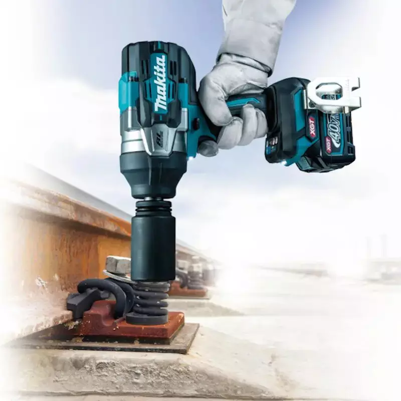 Makita Cordless Impact Wrench 40 V Max Li-ion XGT, 1/2 inch (12.7 mm) Square Drive and 1360 Nm Fastening Torque, TW003GM201 (With Battery & Charger)