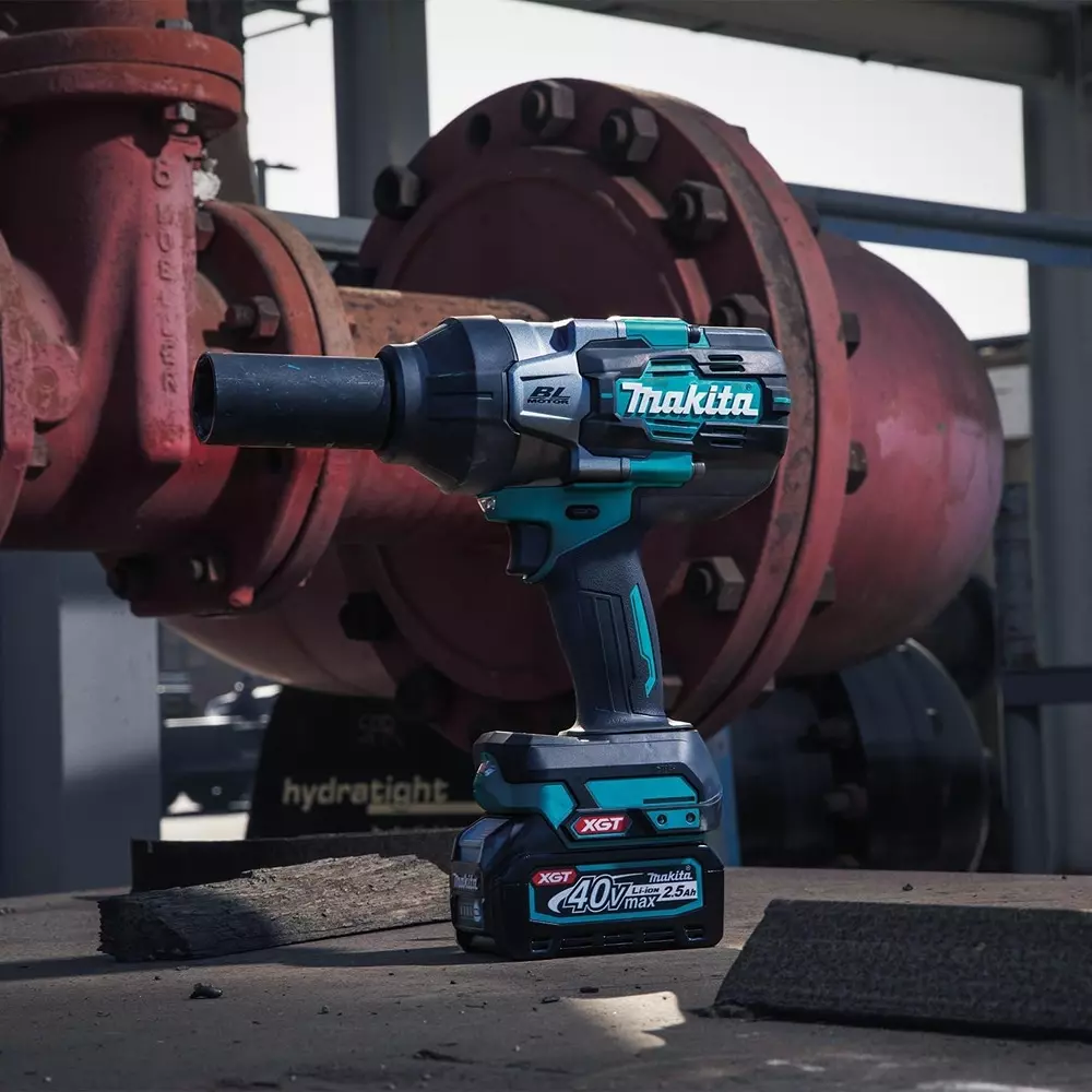 Makita Cordless Impact Wrench 40 V Max Li-ion XGT, 1/2 inch (12.7 mm) Square Drive and 1360 Nm Fastening Torque, TW003GZ (Without Battery & Charger)