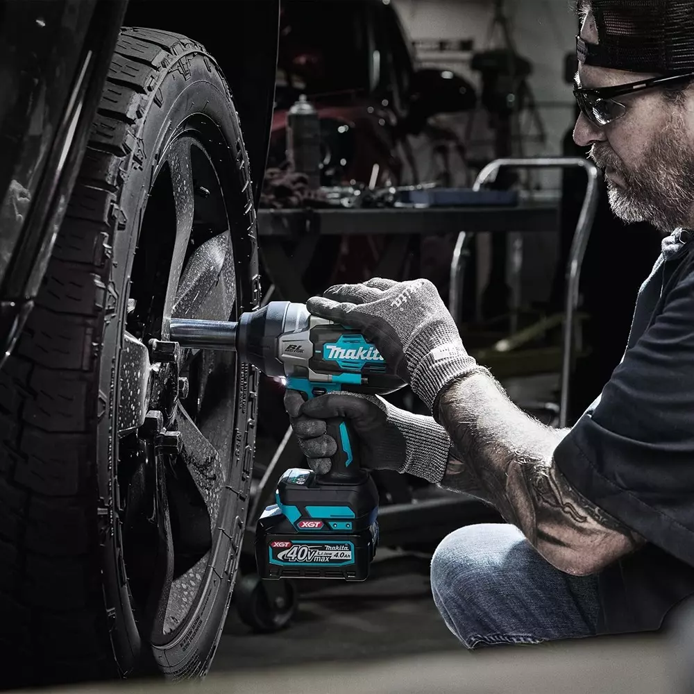 Makita Cordless Impact Wrench 40 V Max Li-ion XGT, 1/2 inch (12.7 mm) Square Drive and 1360 Nm Fastening Torque, TW003GZ (Without Battery & Charger)