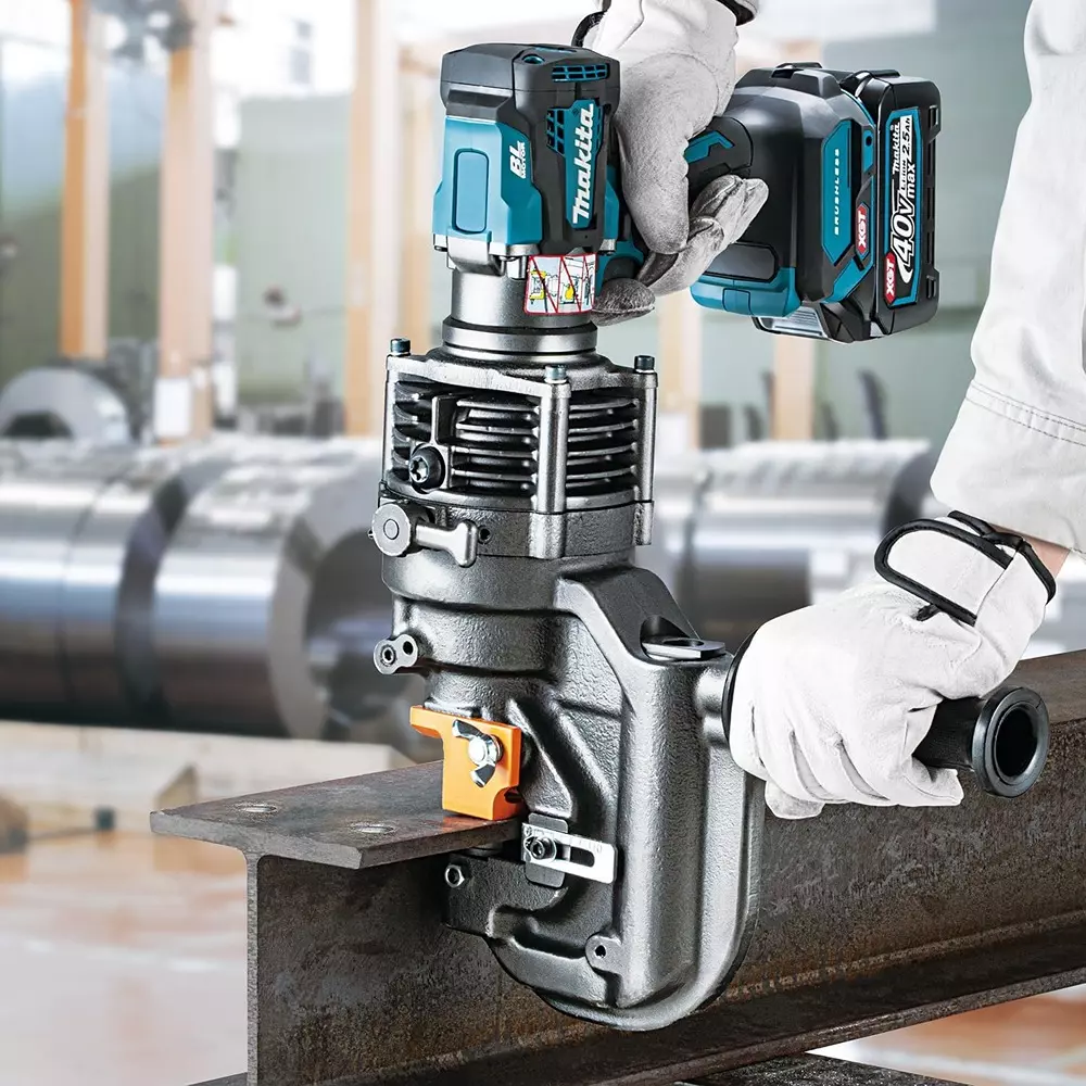 Makita Cordless Hole Puncher 40 V Max Li-ion XGT with Capacity of 20 mm Hole in 6 mm Thick SS, PP001GZK (Without Battery & Charger)