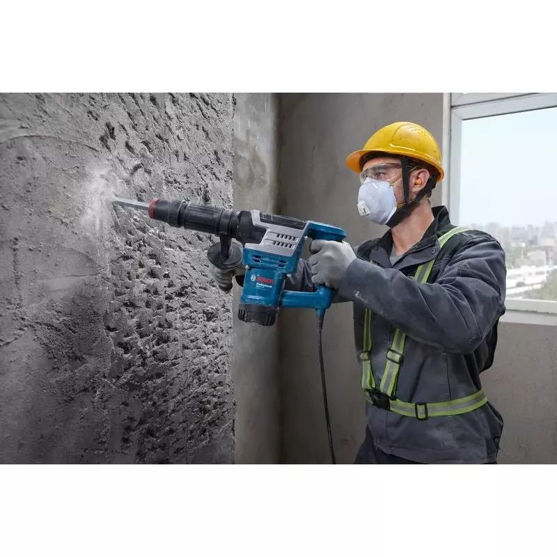 bosch-1100-w-demolition-hammer-2610-3190-bpm-rate-and-78-j-impact-energy-06113388f1-with-chisel