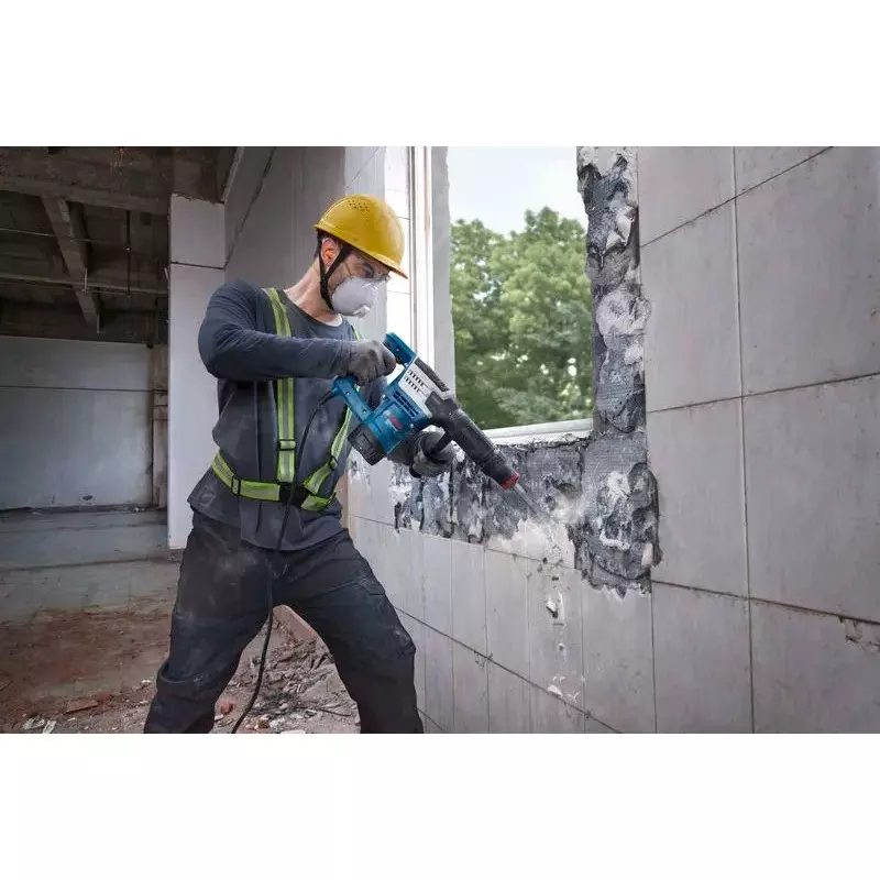bosch-1100-w-demolition-hammer-2610-3190-bpm-rate-and-78-j-impact-energy-06113388f1-with-chisel