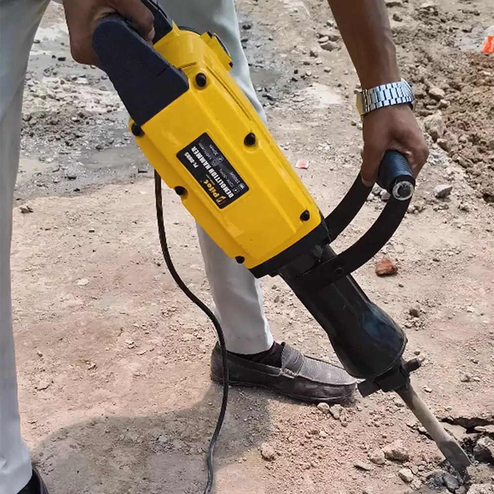 pilot-2000-w-16-kg-demolition-hammer-with-45-j-impact-energy-and-1400-rpm-impact-rate-pl-dh65-with-flat-point-chisels