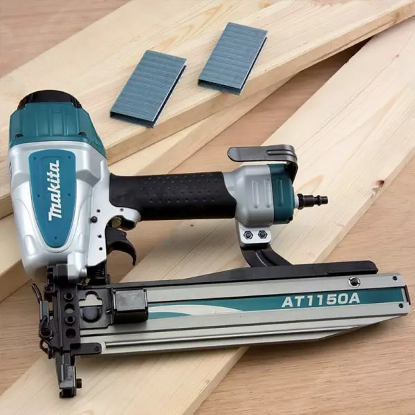 Makita Medium Crown Stapler with 16 Ga 11 mm Wide and 25-50 mm Length, AT1150A