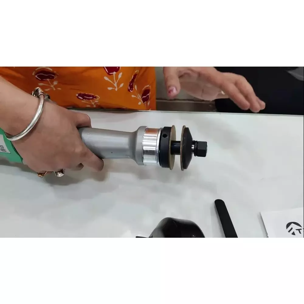 trumax-700-w-straight-grinder-5-inch-125-mm-disc-diameter-and-4800-rpm-no-load-speed-mx2115-without-grinding-wheel
