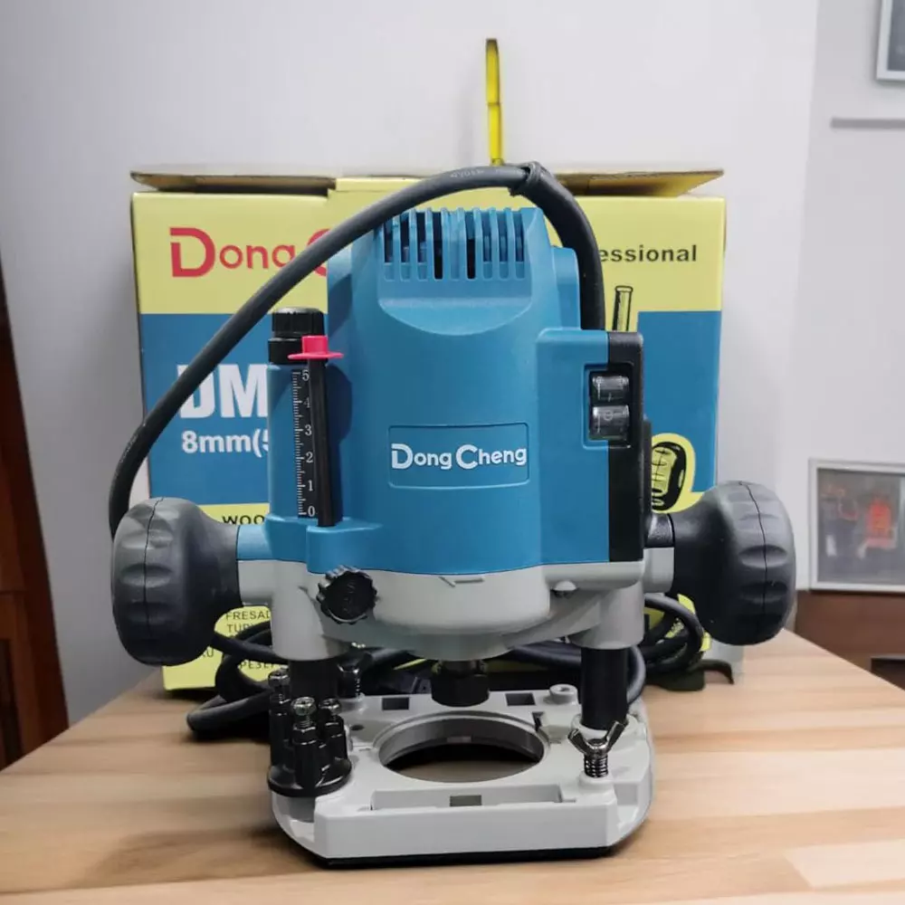 Dongcheng 900W Wood Router DMR8S