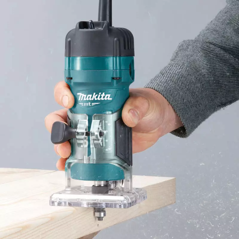 Makita 6 mm (1/4 inch) 530 W Fixed Base Trimmer, M3700B