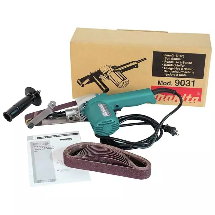 Makita Belt Sander 533 mm Belt Size and 200 – 2000 m/min Belt Speed with Accessories