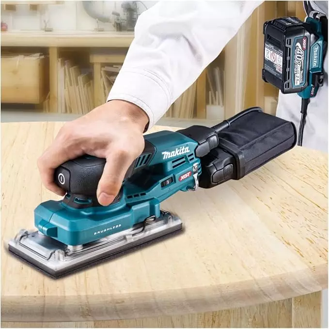 Makita Cordless Orbital Sander 40 V Max Li-ion XGT, 200 W, 6000-12000 OPM and 2.0 mm Orbital Diameter, BO007CGZ (Without Battery & Charger)