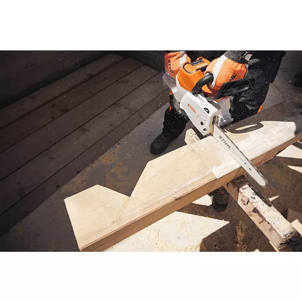 Stihl Battery Chainsaw 1500 W 6.35 mm (1/4 inch) Saw Chain Pitch, MSA 160 C-B