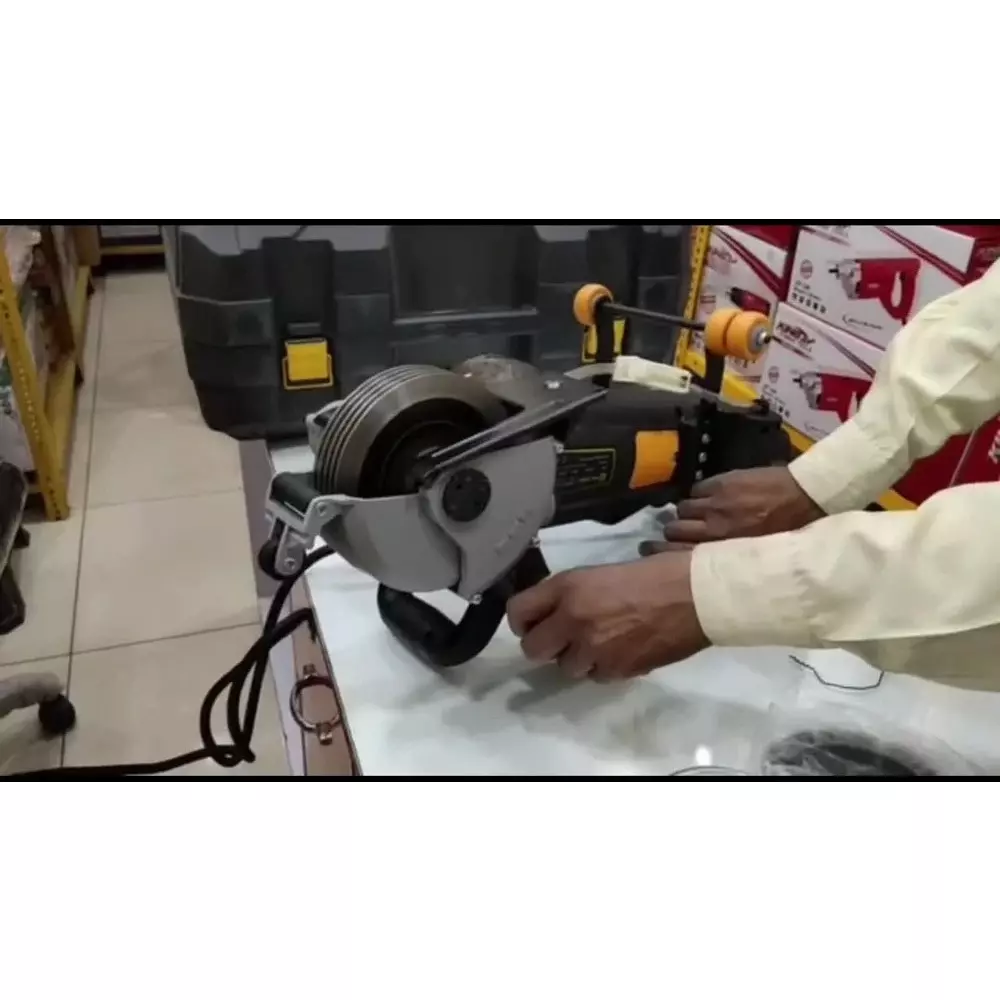 xtra-power-3200-w-wall-chaser-5-inch-135-mm-blade-diameter-and-40-mm-depth-x-35-mm-width-slot-size-xp-1124-with-cutting-blade