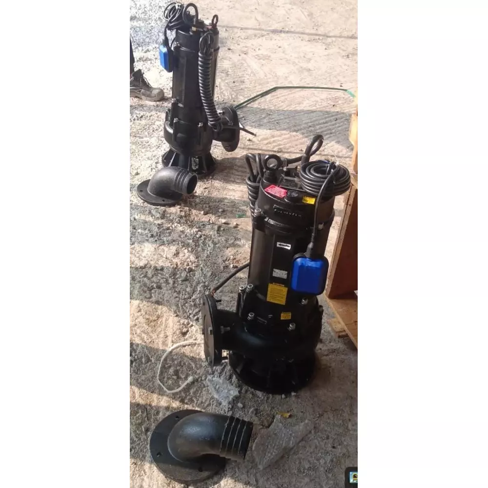 crompton-sewage-submersible-pump-10-hp-power-10-29-m-head-range-1680-300-lph-flow-rate-stpcs102-29