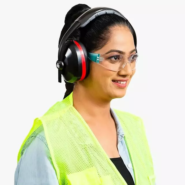 venus-n-550-earmuff-29-db-nrr-and-32-db-snr-adjustable-cushioned-abs-plastic-black-red-free-size-120620201