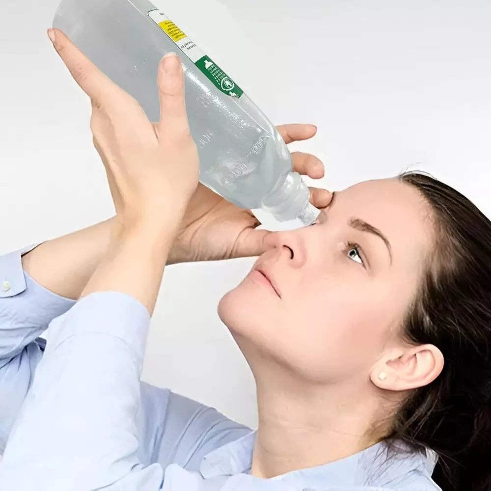 EFFICACY Emergency Eye Wash Solution 100 ml Saline Rinse Sterile Preservative-Free