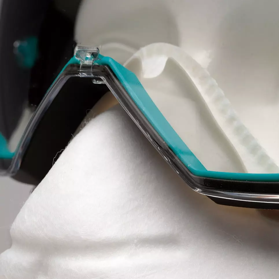 midori-safety-goggles-83716004