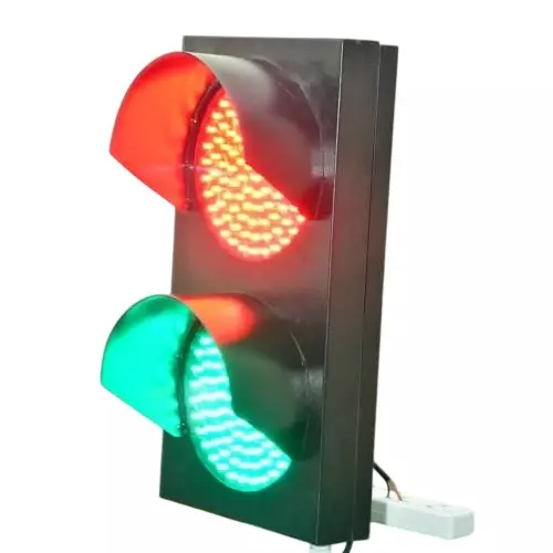 artistic-infratech-10-w-traffic-light-rectangular-shape-wall-or-pole-mount-for-displaying-traffic-signals-ai-2