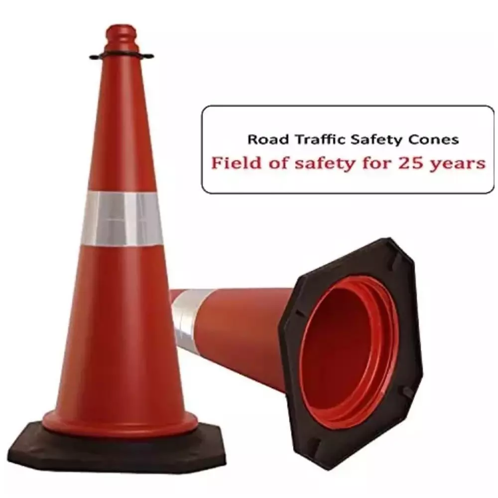 chandoks-road-safety-traffic-cone-with-reflective-strip-high-visibility-durable-weather-resistant-material-red-93-b8qp-0ct1-4-pcs